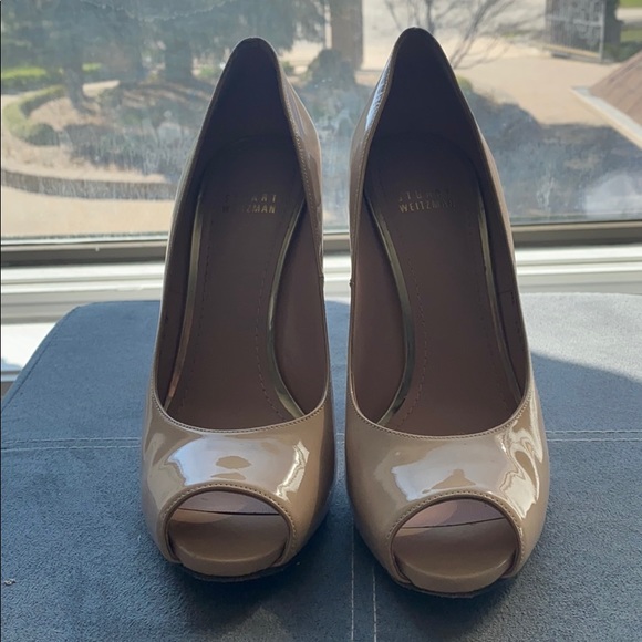 Stuart Weitzman nude peep toe pumps. Size 38.5 - Picture 2 of 7